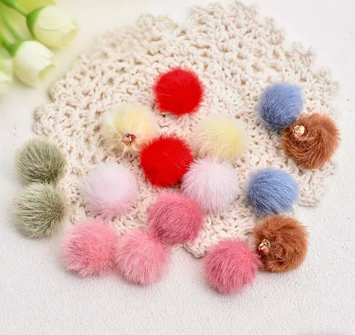 【A049】ふわふわカラフルポンポン