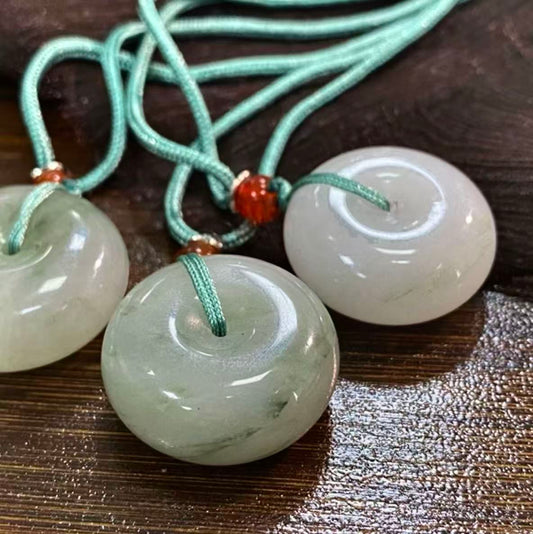 【C043】翡翠の平安扣ペンダント